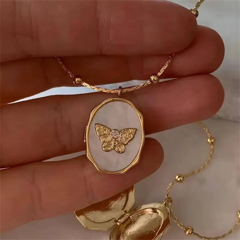 クリエイティブステンレス鋼ロック可能なフォトアルバムペンダン - Butterfly Clasp Deployant のレビューと価格